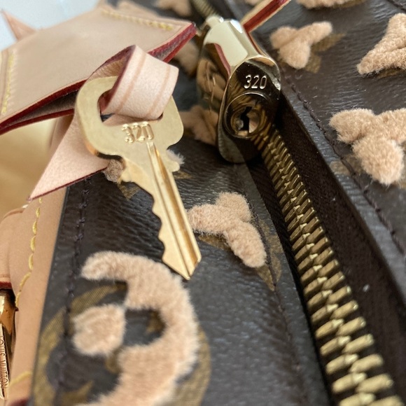 Sale Louis Vuitton Limited Edition Tuffetage Deauville - Picture 9 of 10